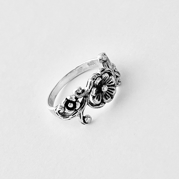 Sterling Silver Flower Ring with Swirl, Silver Rings, Floral Ring, Flowers - Picture 10 of 13